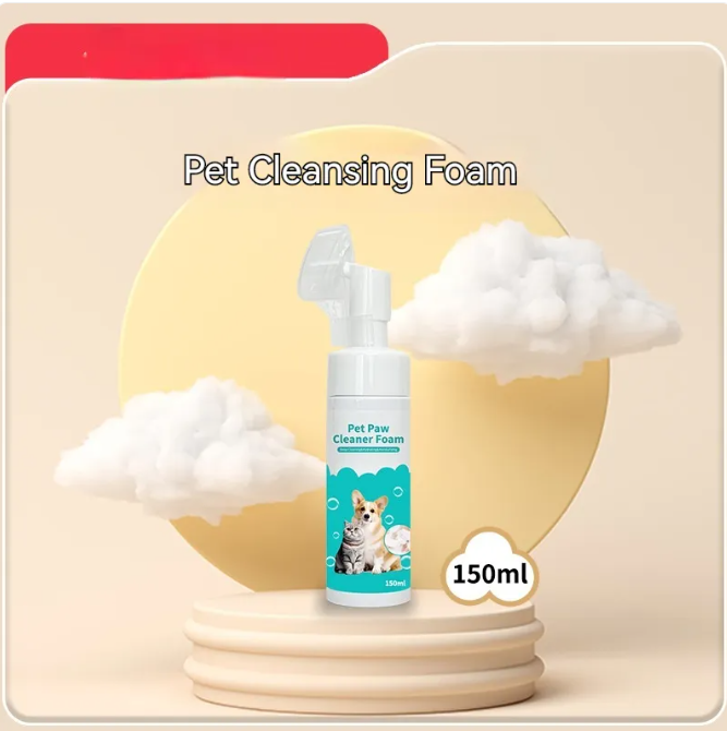 150 ml pet cleansing foam bottle on a display stand